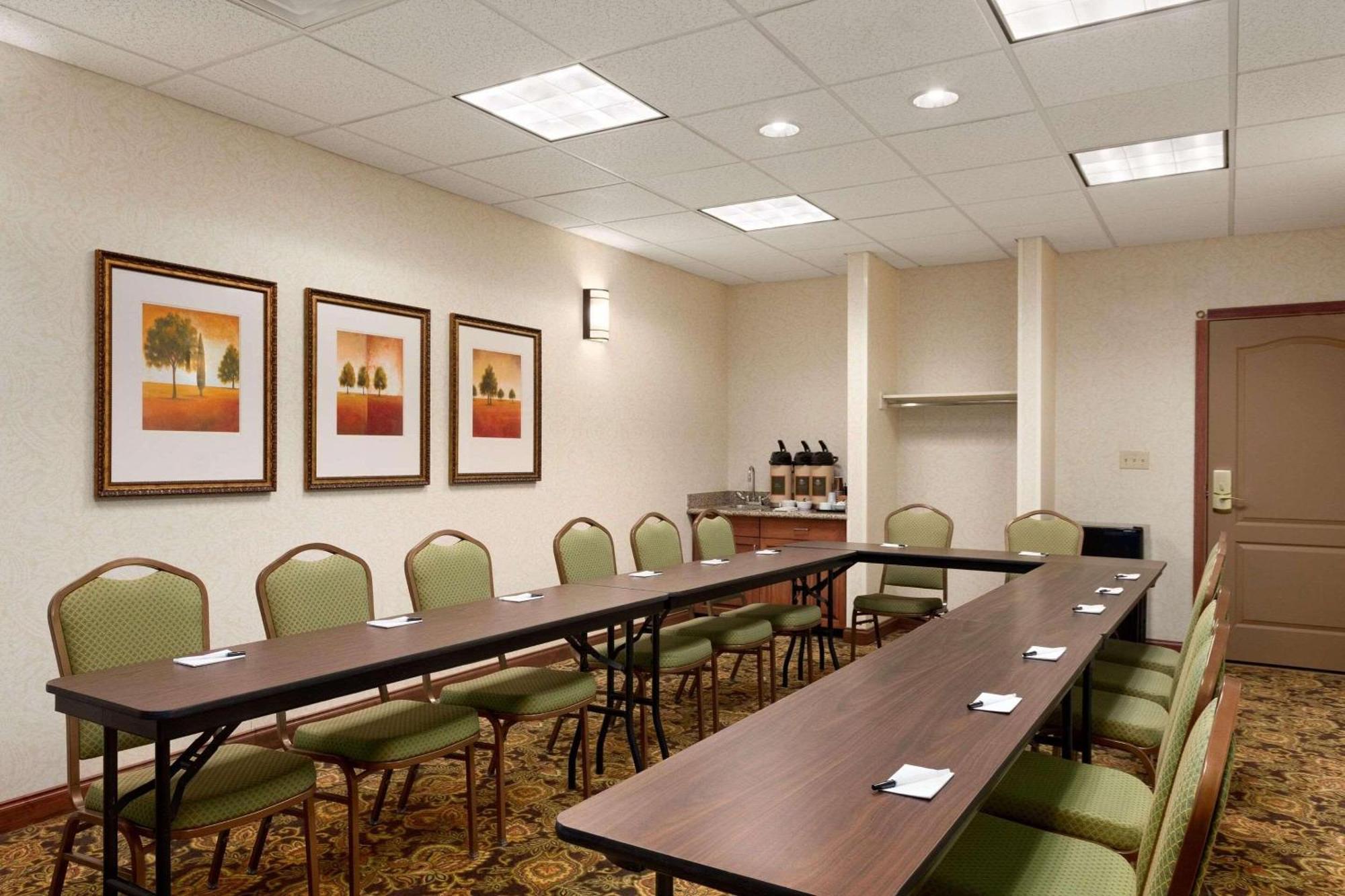 Country Inn & Suites By Radisson, Washington At Meadowlands, Pa ภายนอก รูปภาพ