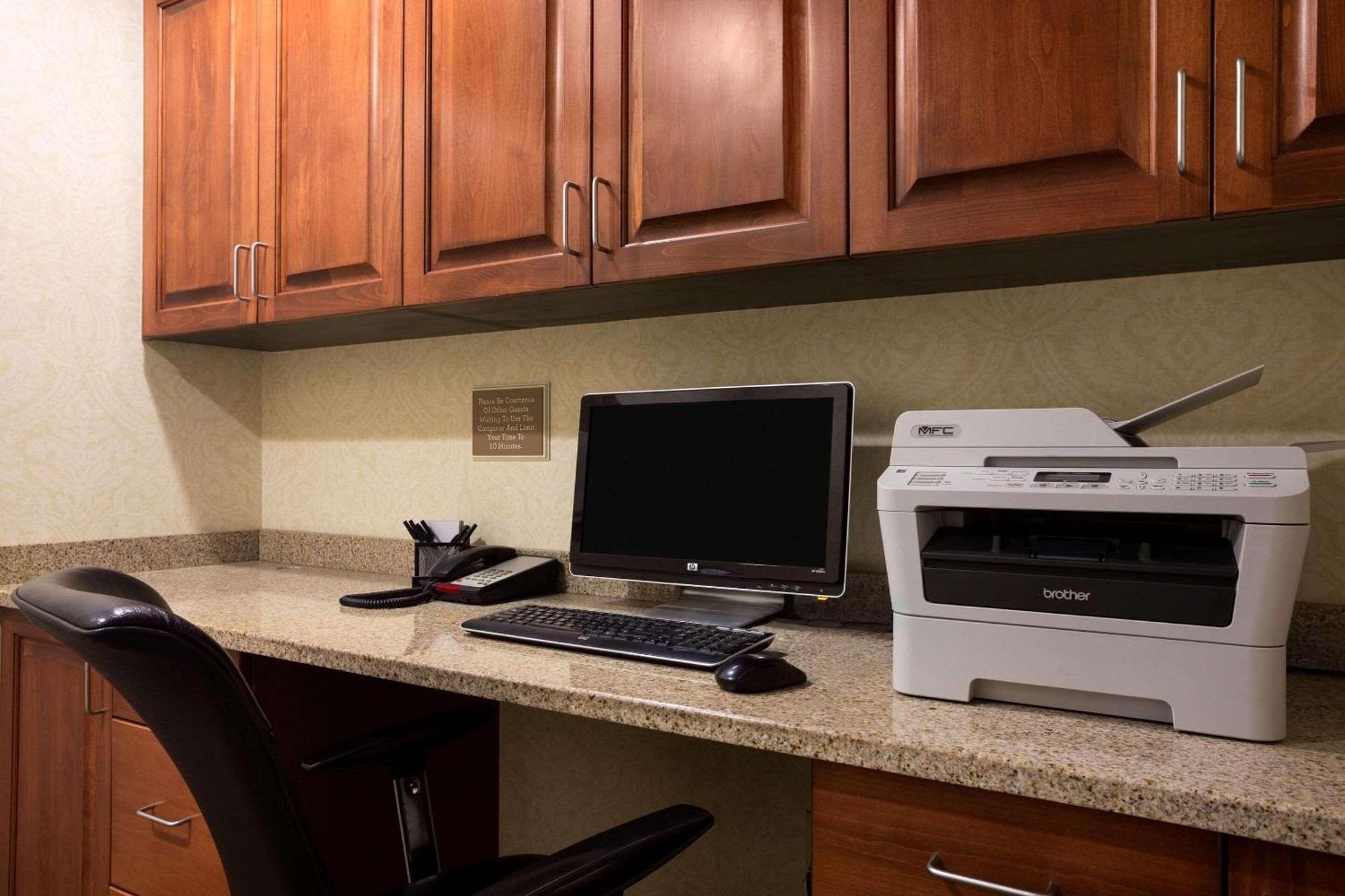 Country Inn & Suites By Radisson, Washington At Meadowlands, Pa ภายนอก รูปภาพ